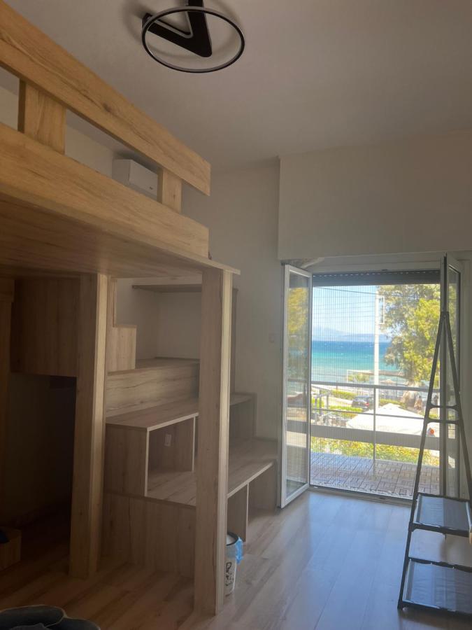 一线海景房seaview Apartment Artémida Eksteriør bilde